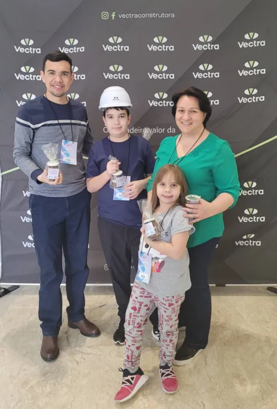 Márcia Shimazaki e Saulo Claudio Moraes vão se mudar de Londrina para Cambé, com os filhos, em busca de mais qualidade de vida