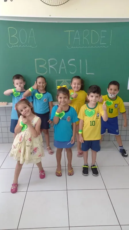 Alunos da Escola Municipal Escola Municipal Neman Sahyun trabalharam com tabulações da Copa, cruzando dados de jogos do Brasil e dos times adversários