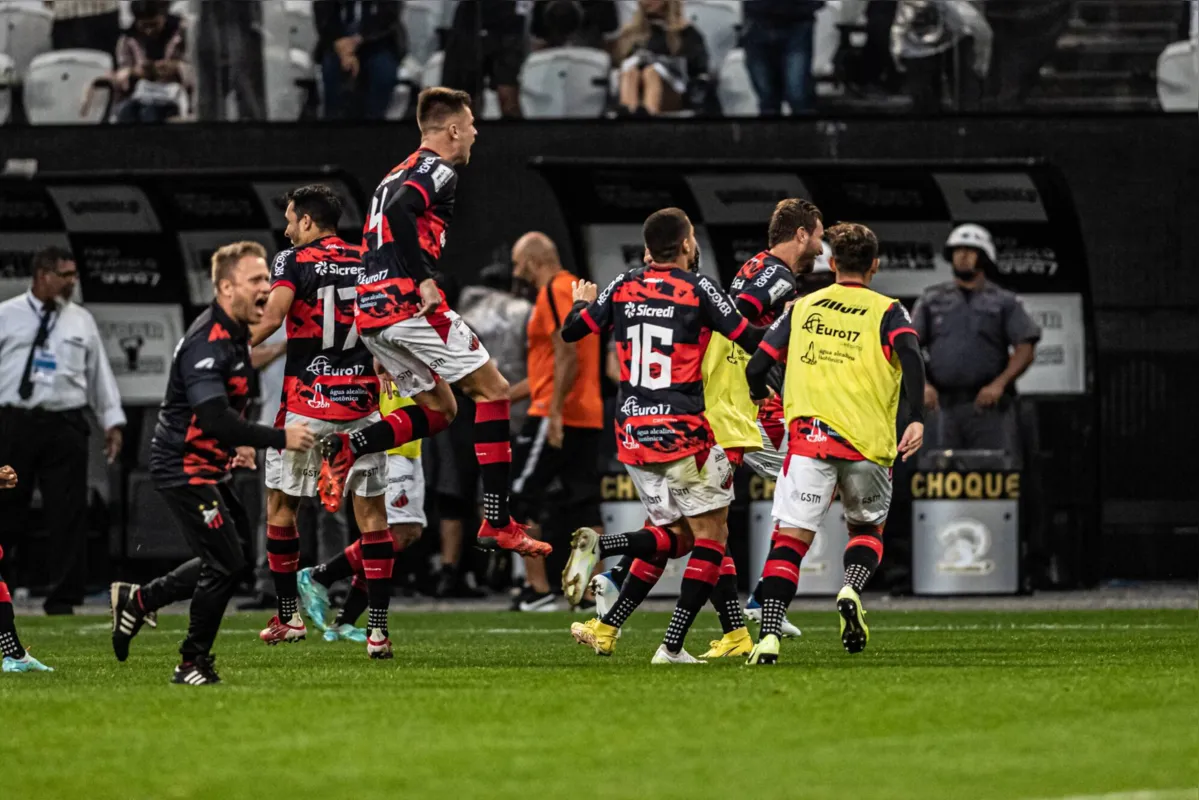 SÃO PAULO (SP), 12/03/2023 - Futebol / Corinthians x Ituano - Ituano comemora vitoria Partida entre Corinthians x Ituano, pelas quartas de final do Campeonato Paulista 2023, realizada na Neo QuÃ­mica Arena, em Itaquera, SÃ£o Paulo, neste domingo (12). (Foto: Jhony Inacio/AgÃªncia Enquadrar/Folhapress)