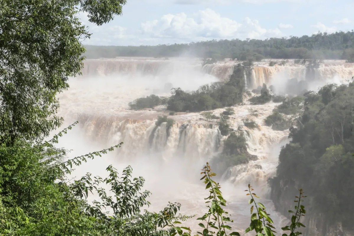 A vazão das Cataratas do Iguaçu bateu recorde nos últimos dias
