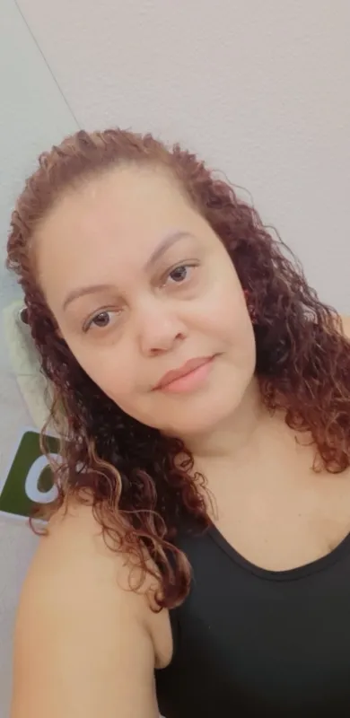 A manicure Enilia Ferreira afirma que sempre confundem seu nome com Emília, a personagem de Monteiro Lobato