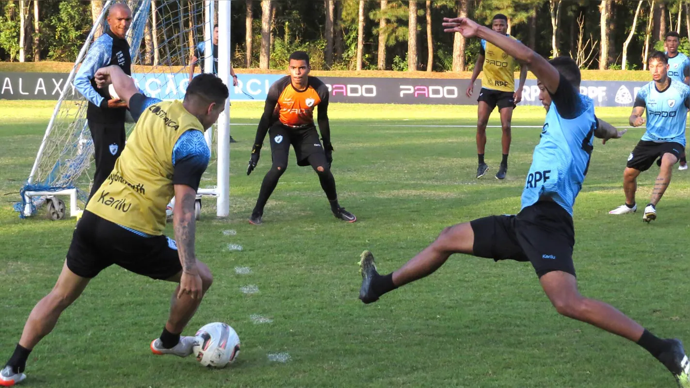 Hélio Neneca, filho do ídolo Neneca, será um dos goleiros do Londrina no Campeonato Paranaense do ano que vem