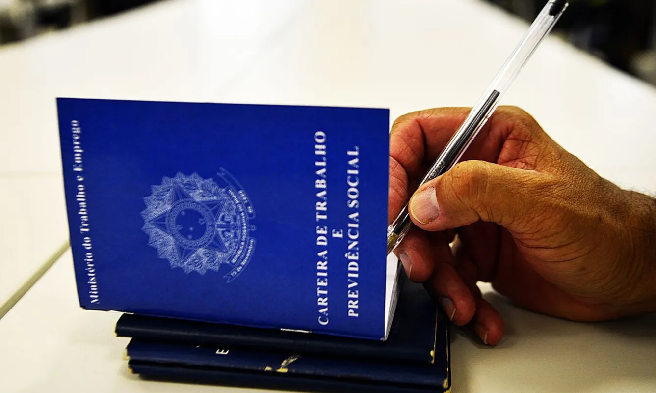 Imagem ilustrativa da imagem Desemprego recua para 9,1%, e renda volta a subir após 2 anos