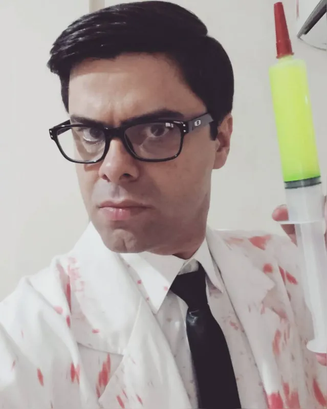 Moises Davi Sobral como o Dr.Herbert West, do filme "Reanimator": professor de Física, fã do terror, é cosplay desde os 15 anos