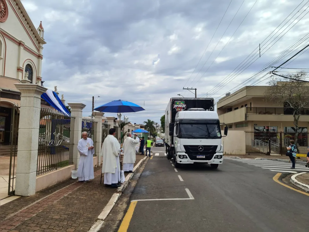 Imagem ilustrativa da imagem Domingo de bençãos no Santuário de Nossa Senhora em Londrina