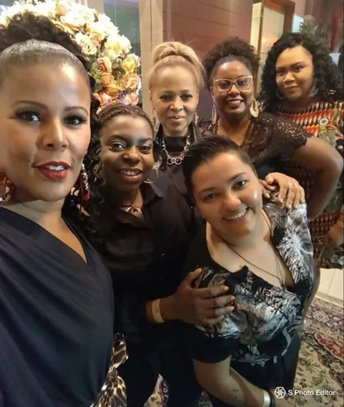 O coletivo Black Divas, de Londrina, que busca o empoderamento das mulheres negras considera importante a inclusão no mercado de trabalho como ação de combate ao racismo e ao preconceito