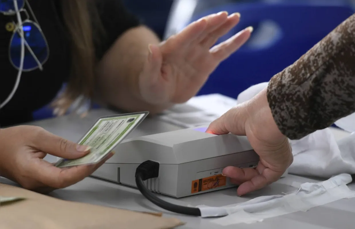 Imagem ilustrativa da imagem Eleitores sem cadastro biométrico podem votar normalmente