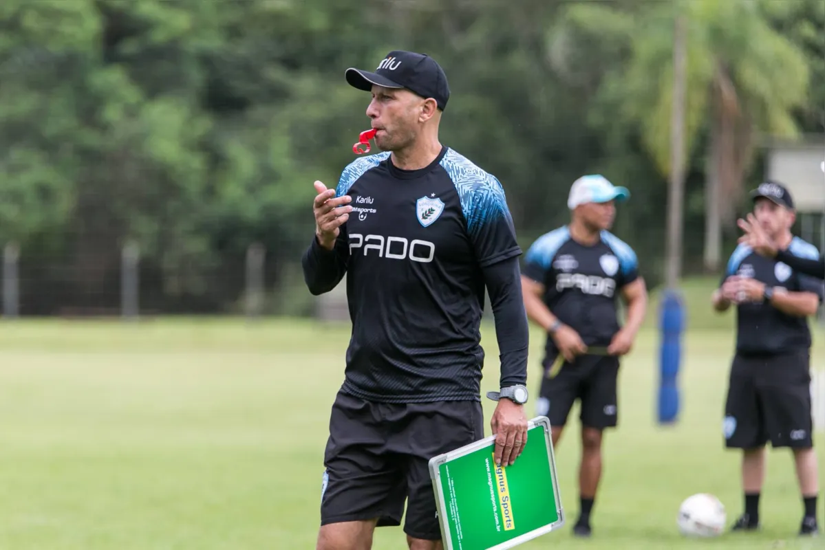 Fim de jogo: Omar Feitosa não resistiu a eliminação da Copa do Brasil e ficou apenas quatro jogos a frente do LEC