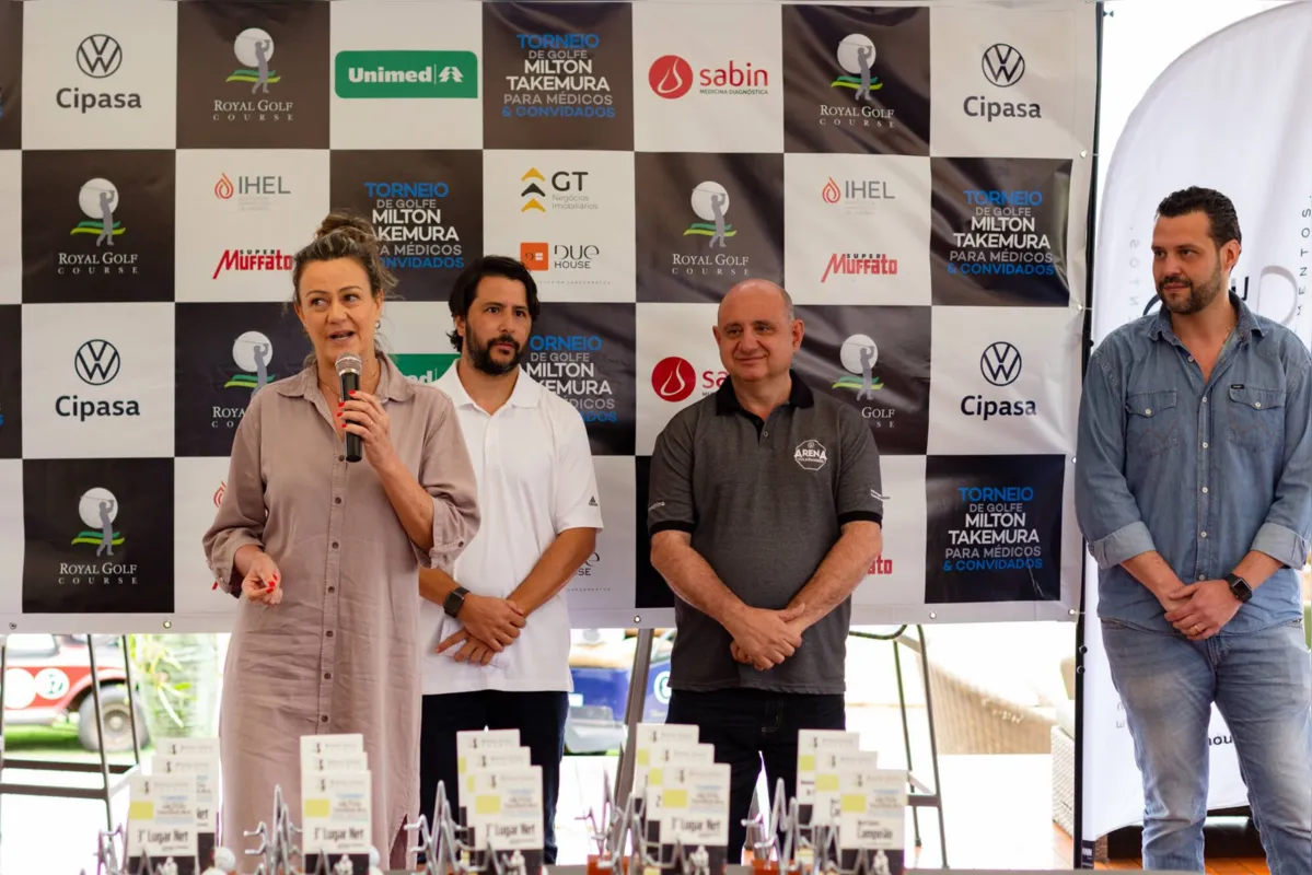 Representantes dos principais patrocinadores do Torneio, Ingrid Palsen (Sabin), Diogo Torrecilla (organizador do evento) ,Luiz Andrade (Cipasa) e Guto Trindade,  da GT Negócios Imobiliários/Dua House