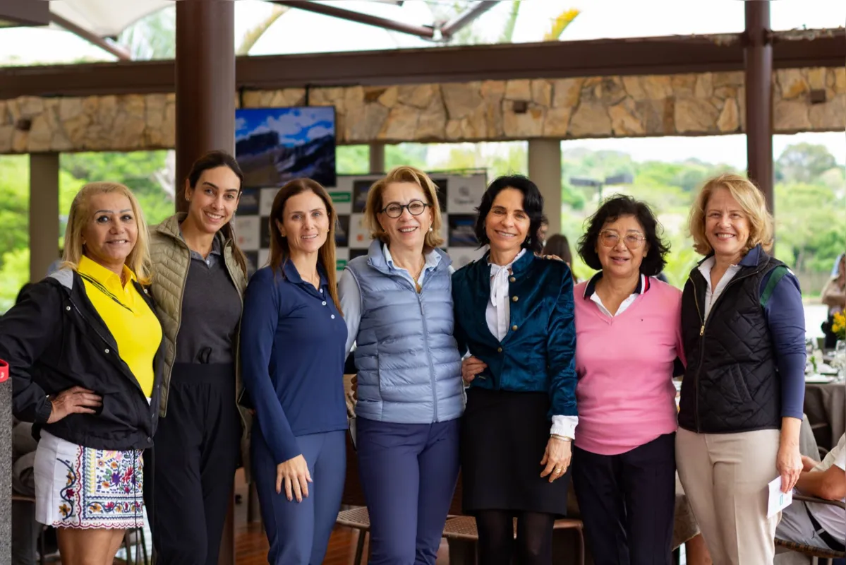 As golfistas  Maria Zélia Oliveira, Roberta Messas, Juliana Calixto, Ceila Jorge, Nadia Takemura , Tiemi Ogawa e Vera Prando