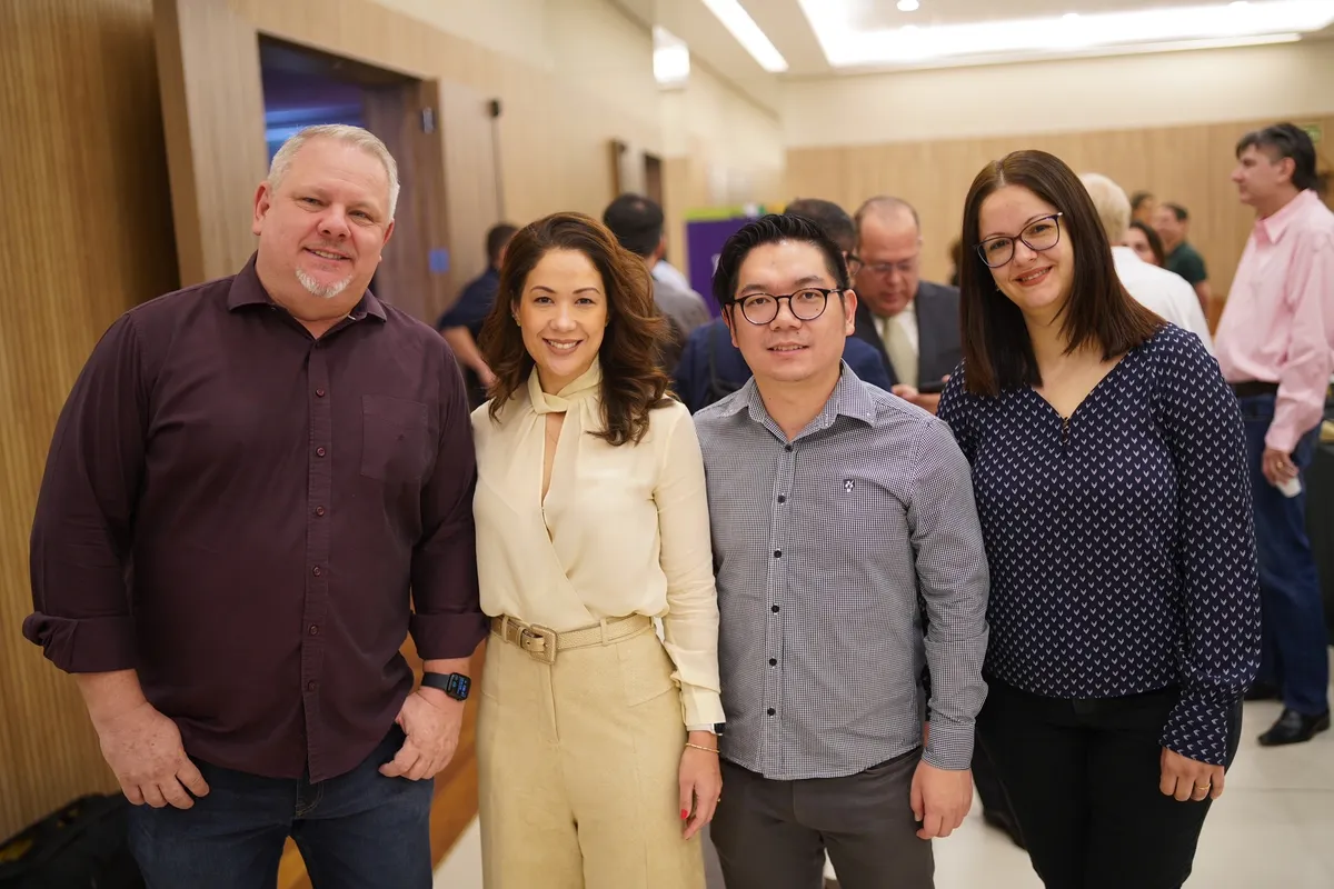 Ricardo Häussler, Dayane Santana Negrisoli, Thiago Shoiti e Daniele Valente