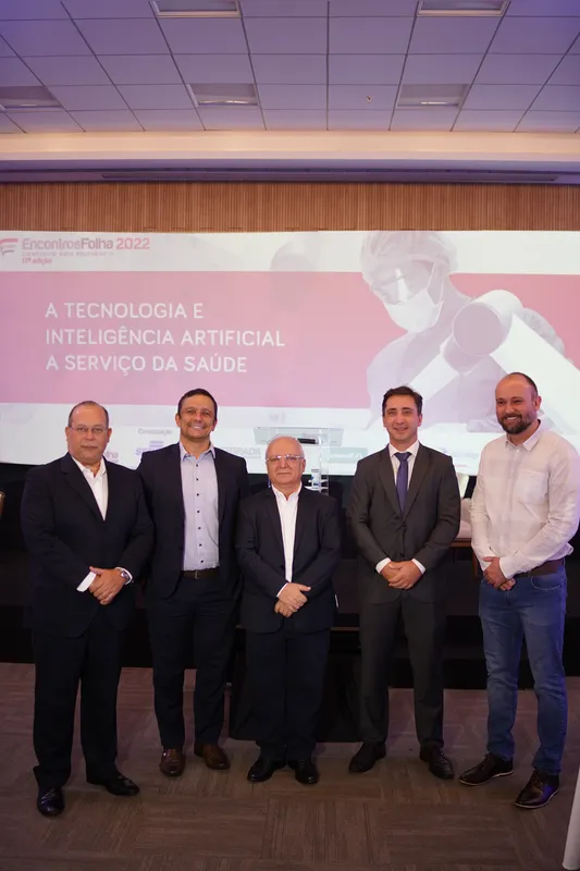O superintendente do Grupo Folha de Londrina, Nicolás Mejía, com José Augusto Sampaio Gontijo, João Claudio Santilli, Ricardo Brandina e Lucas Gianolla