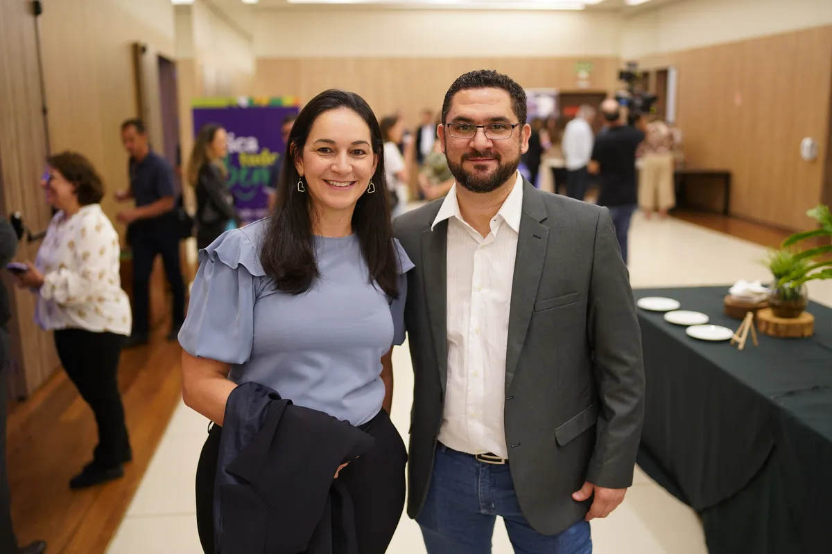 Elaine Carmelo e Diogo Prado