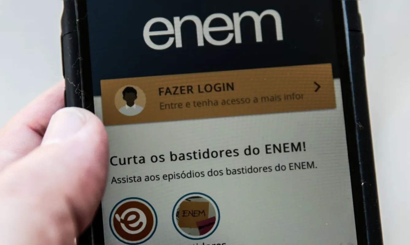 Em 2021, o Paraná teve 144.290 inscrições e neste ano foram 145.675, um aumento de 0,95%.