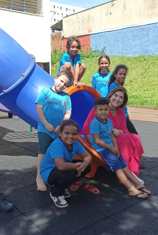 Escola Municipal José Gasparini no Conjunto Farid Libos, dirigida por Patrícia Ribeiro de Ávila: há muito tempo  alunos esperavam pelo ensino integral