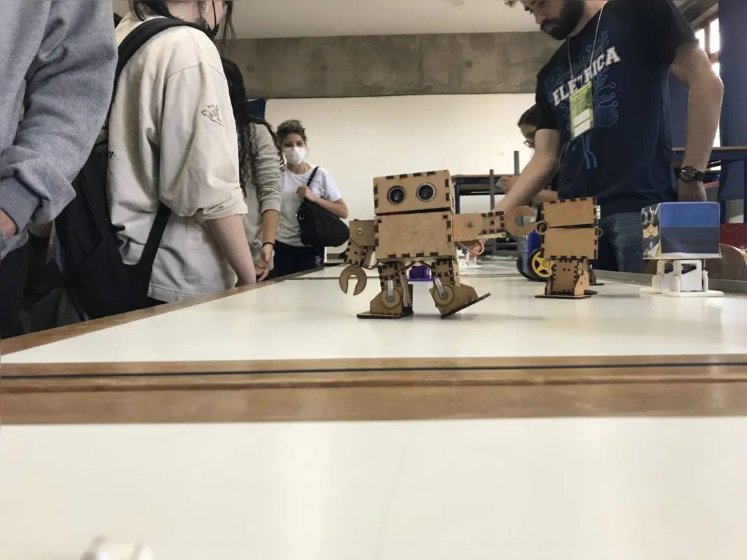 Imagem ilustrativa da imagem Feira das profissões da UEL atrai 20 mil alunos