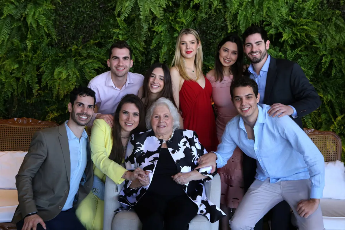 Vera com os netos