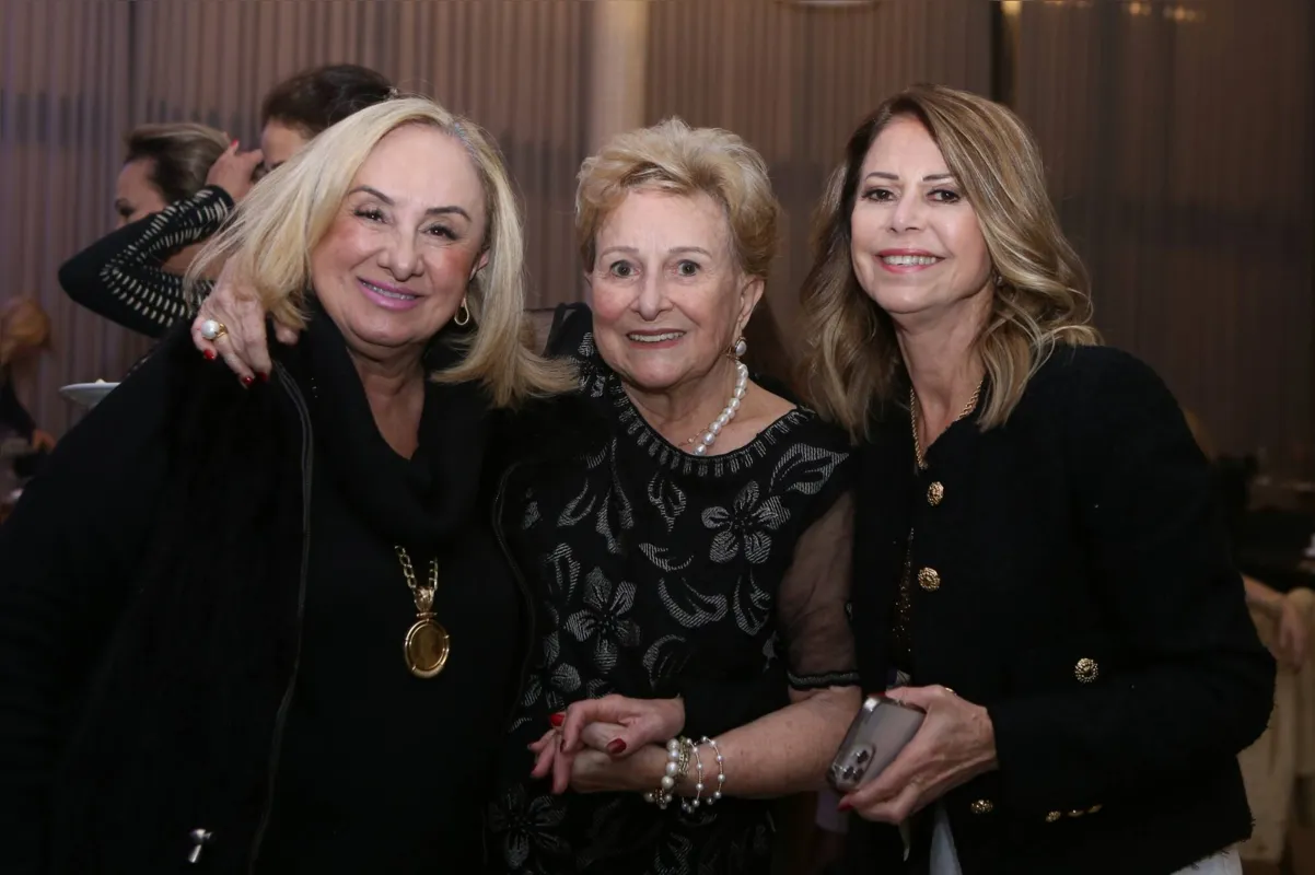Angela Marçal, Regina Muniz e Silvia Dematê