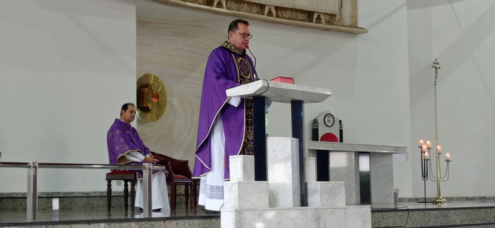 A cerimônia foi presidida pelo Padre Jose Rafael Solano Duran, Vigário Geral da Arquidiocese de Londrina e Cura da Catedral.