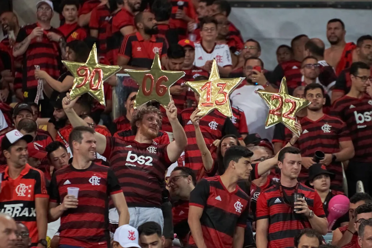 RIO DE JANEIRO, RJ, 19.10.2022: FLAMENGO-CORINTHIANS - Partida entre Flamengo e Corinthians, vÃ¡lida pela final da Copa do Brasil 2022, realizada no MaracanÃ£, no Rio de Janeiro, nesta quarta.  (Foto: Fernando Salles/W9 PRESS/Folhapress)