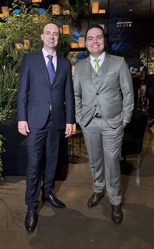 O diretor do Colégio Marista Londrina, Adriano Brollo, e o coordenador do Ensino Médio, Nilson Douglas Castilho