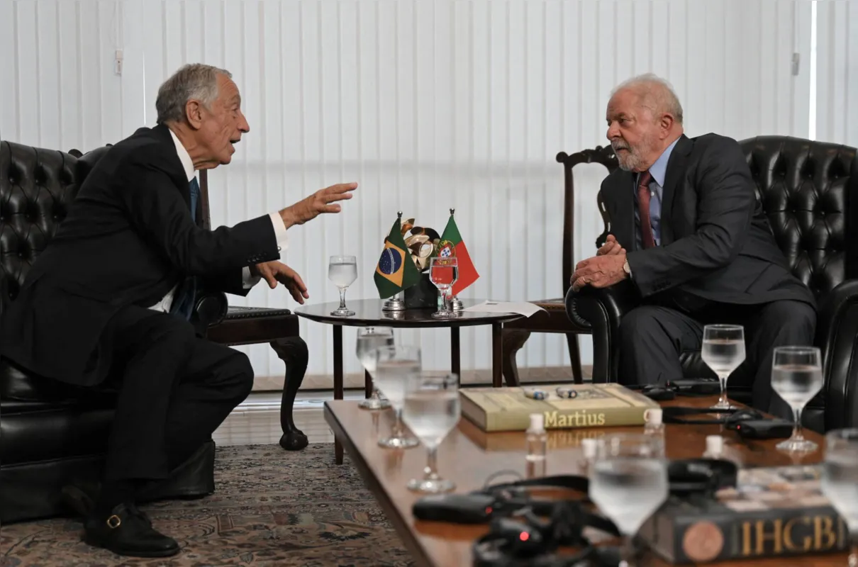 Luiz Inácio Lula da Silva e o presidente de Portugal,  Marcelo Rebelo de Sousa em reunião no Palácio do Planalto