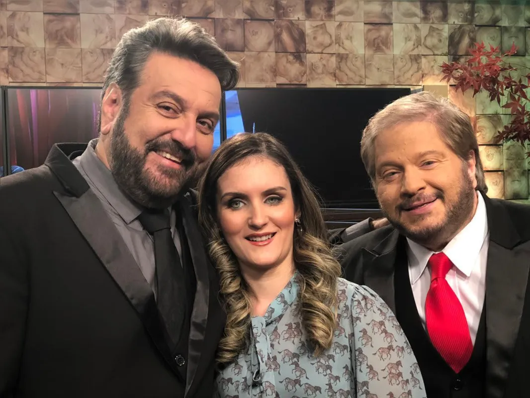 O espetáculo do trio  A Bela e Os Tenores já foi conferido em diversas cidades da região Sul e Sudeste do Brasil e é apresentado desde o início de 2022