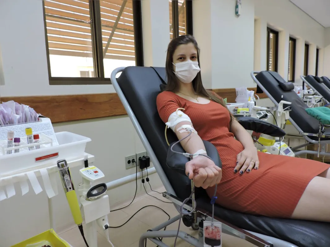A estudante de direito Isabella Tolardo doa sangue há quatro anos: "gesto de solidariedade"