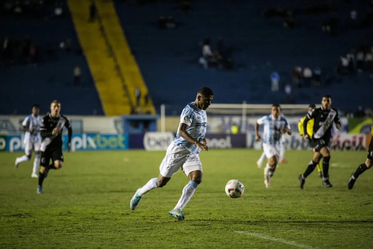 Calendário cheio: Em 2023, Londrina vai jogar o Campeonato Paranaense, a Copa do Brasil e o Brasileiro da série B