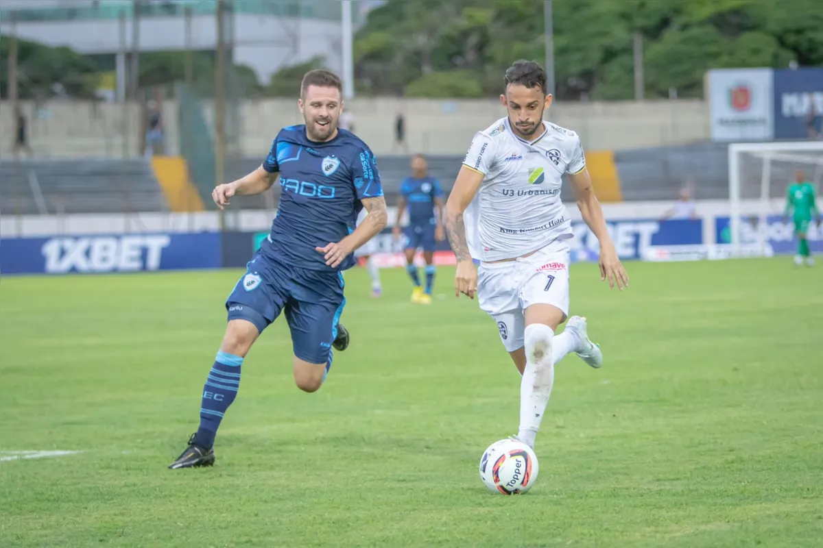 Londrina voltou a jogar mal em Maringá e torcedor criticou a atuação no 0 a 0 com o Aruko, no Willie Davids