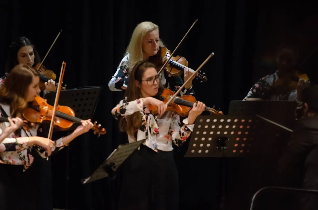 Ladies Ensemble é a primeira orquestra formada só por mulheres a tocar profissionalmente no Brasil