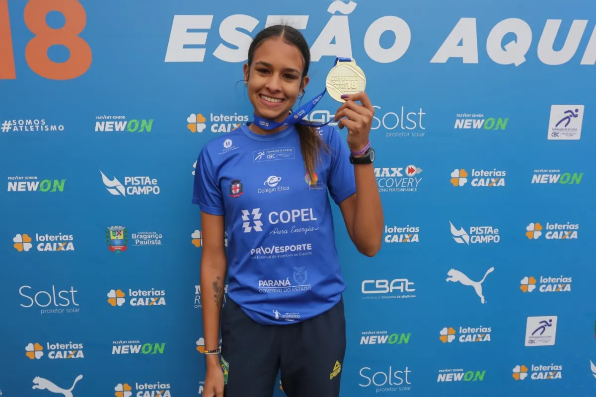 Júlia Ribeiro (Colégio Ética): 3 medalhas de ouro no Brasileiro Sub-18