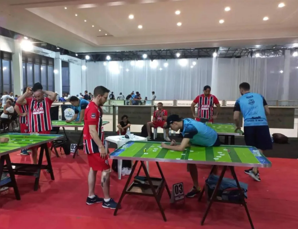 Equipe adulta do Londrina Futmesa em ação no Campeonato Brasileiro 12 toques