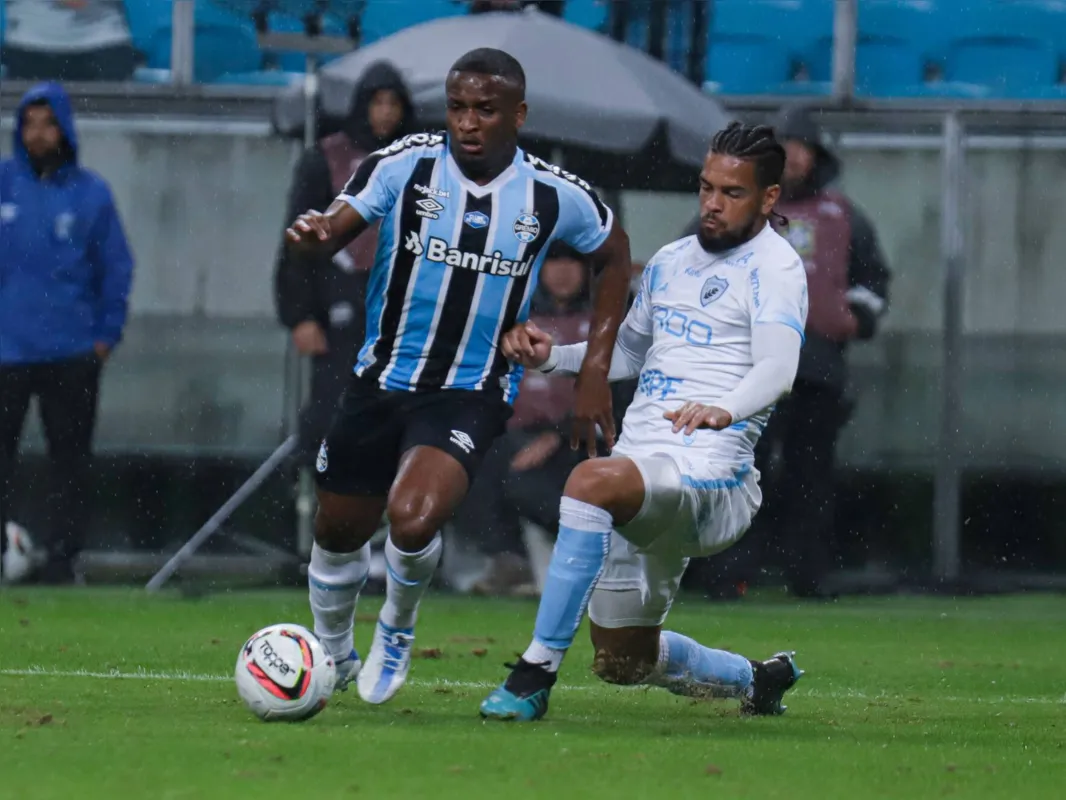 No primeiro turno, em Porto Alegre, o Grêmio levou a melhor e venceu por 1 a 0