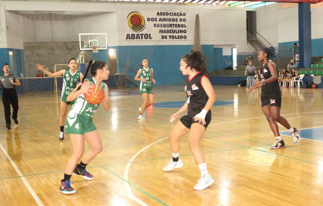 Imagem ilustrativa da imagem Londrina conquista título inédito do basquete nos Jojup's