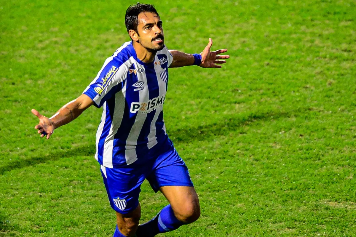 Júnior Dutra jogou pela última vez em junho e fez a pré-temporada no Cianorte