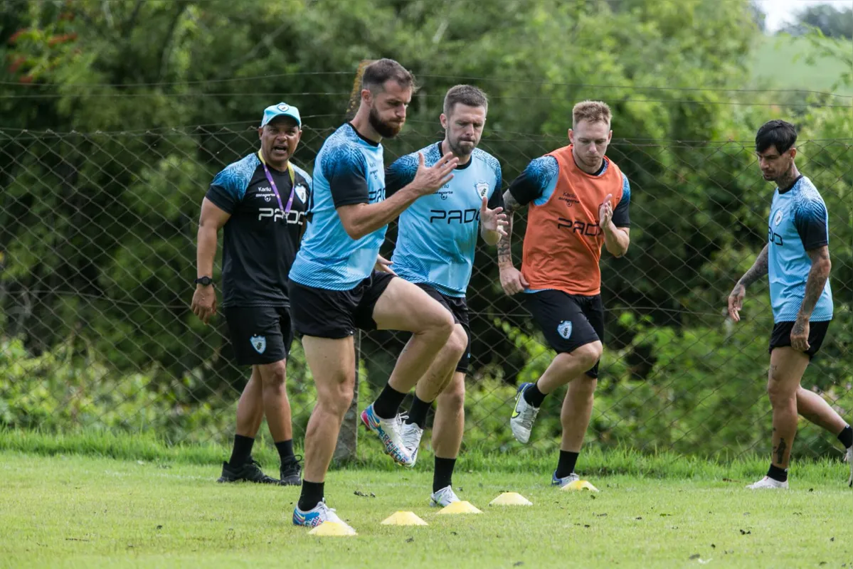 Quarteto em campo: Diego Jardel, Ezequiel, Moisés e João Paulo serão titulares na estreia da Copa do Brasil