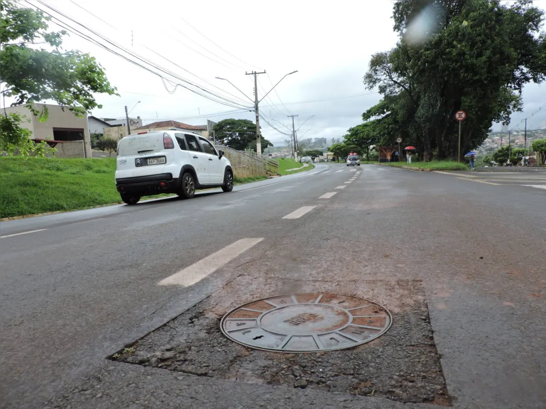 Problemas aparecem quase três anos depois de obra ser entregue