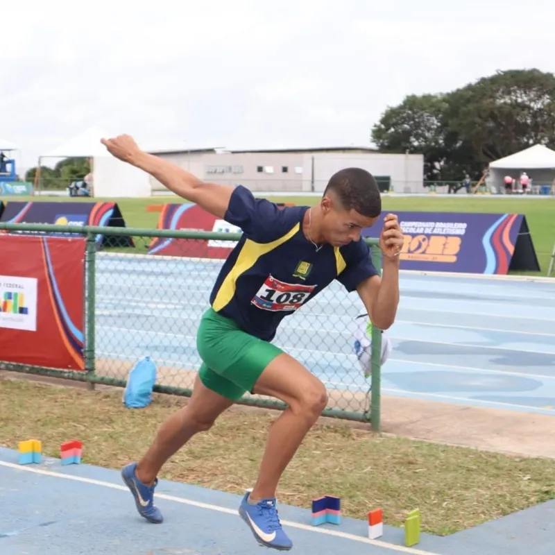 Ruan Miguel Souza: campeão dos 400 metros com barreiras