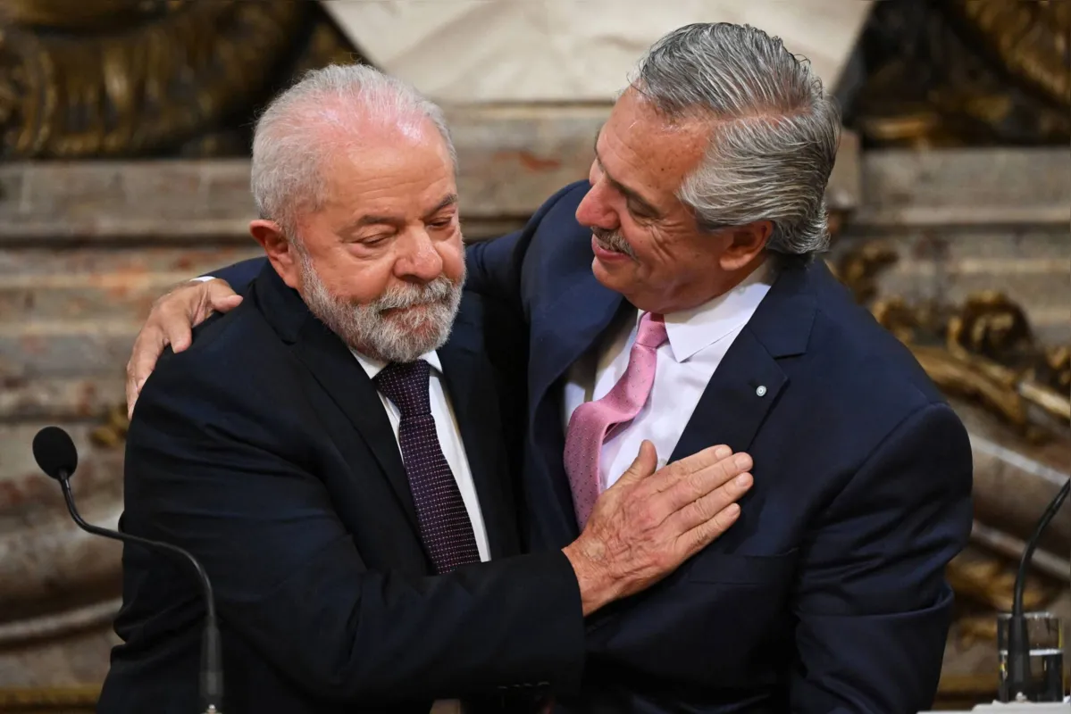 Lula foi recebido por Fernández na Casa Rosada, sede do governo argentino