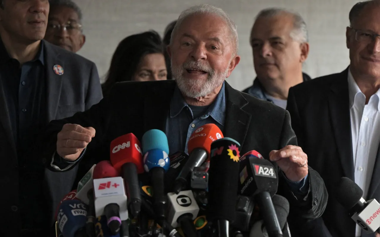 A arma utilizada pelo petista foi o discurso de que mais um mês de campanha poderia trazer riscos de violência eleitoral