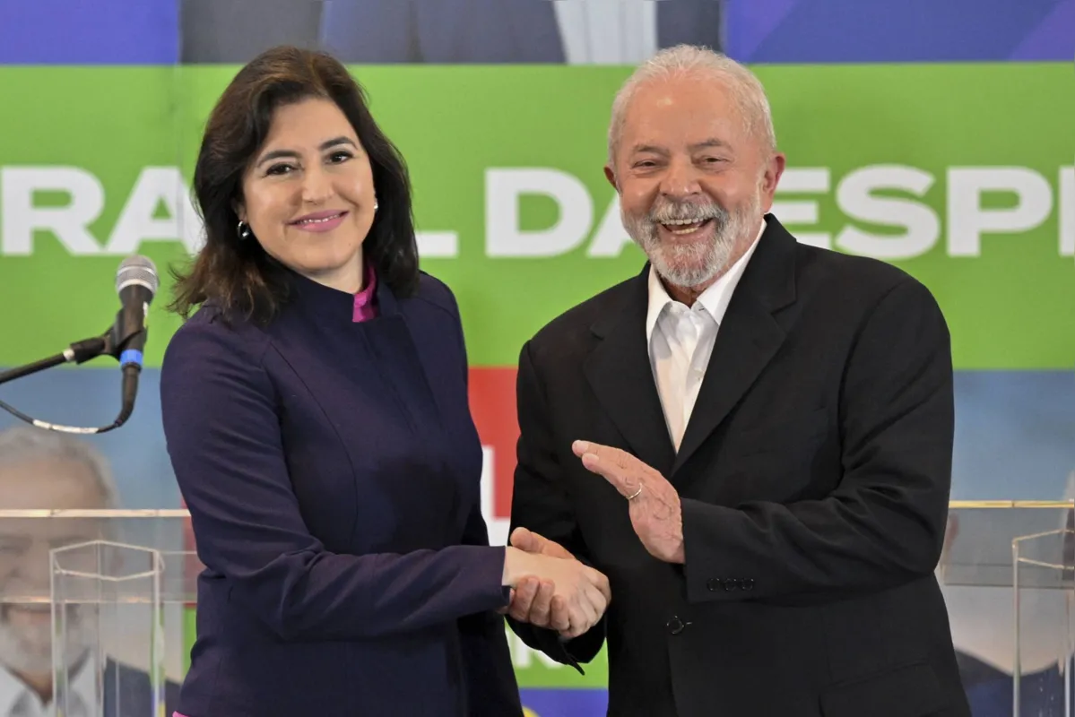 Lula se encontrou com Simone Tebet (MDB) e recebeu a promessa de "total apoio" da senadora
