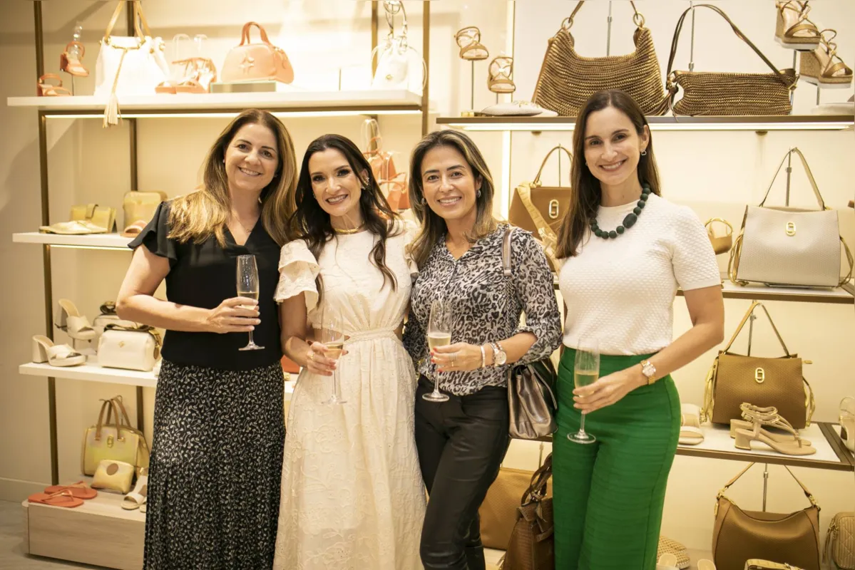 Fernanda Augimere Pompermayer, Fernanda Kunii, Patrícia Goto Villar e Ana Silvia Marquezine