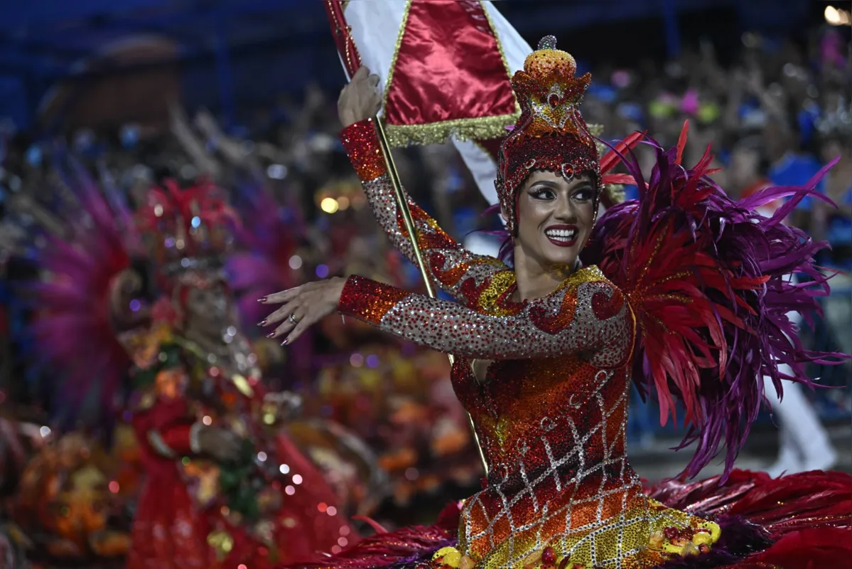 Grandioso, o Salgueiro fez uma releitura do paraíso