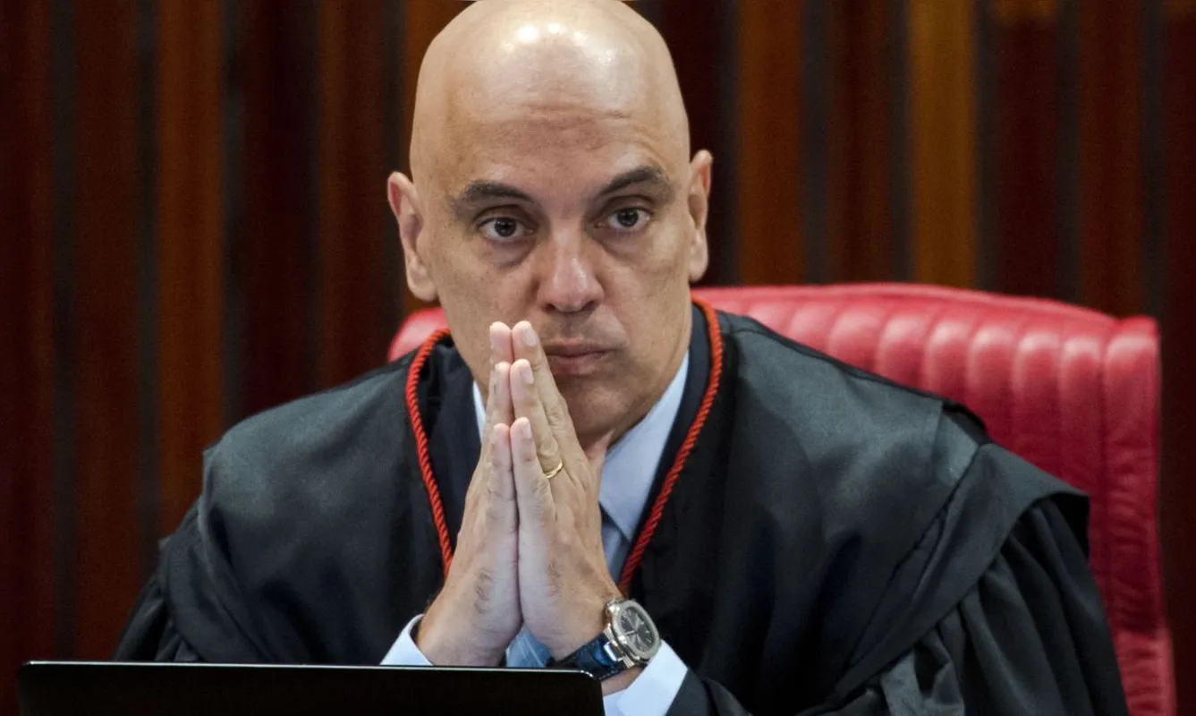 Imagem ilustrativa da imagem Moraes diz que todos que forem às seções até 17h vão votar