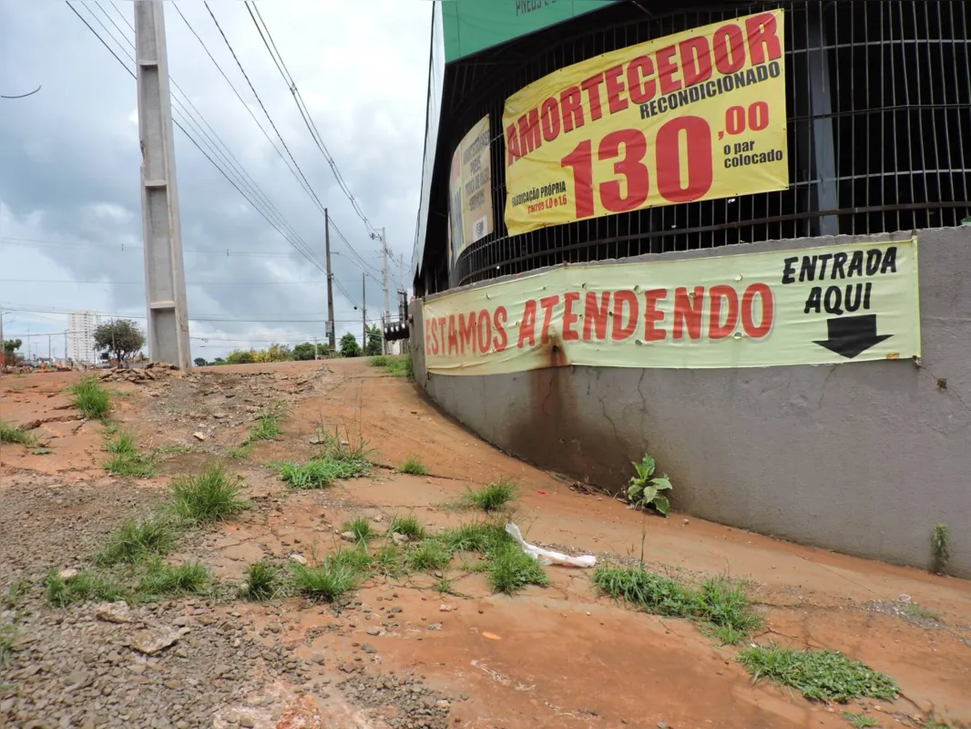 Loja de serviços mecânicos contabiliza queda no número de clientes desde que obra começou