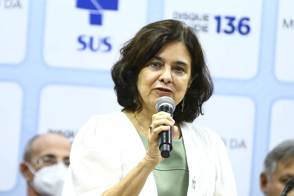 A ministra da Saúde, Nísia Trindade, durante cerimônia de investidura no cargo
