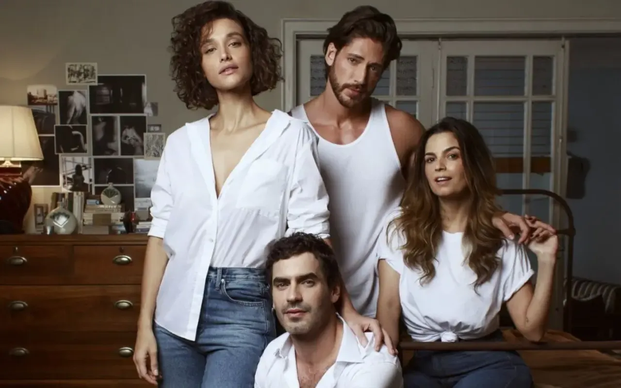 "Olhar Indiscreto":Para mergulharem nas personagens e conhecer o que iam retratar, todo o elenco participou de palestras e workshops sobre as práticas sexuais