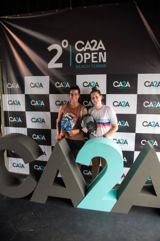 Yasmin Cestari com Maira Vicentin