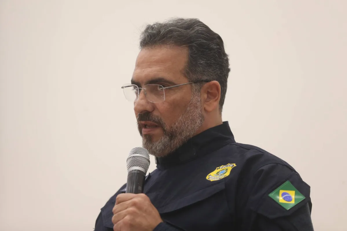 "Os valores genuínos da PRF, como educação, civilidade, respeito ao próximo são imprescindíveis para a nação”, afirmou Oliveira